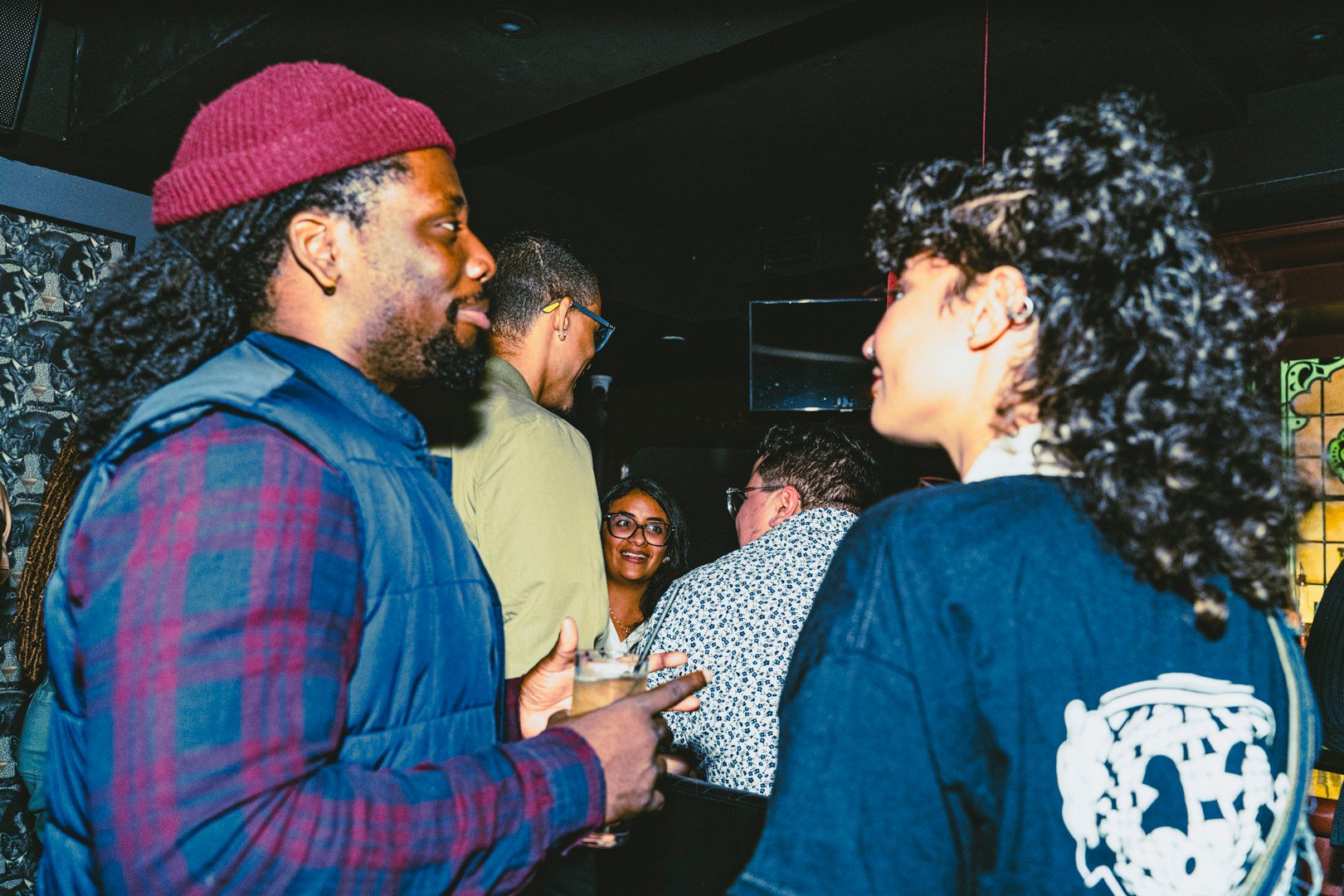 Engaging conversation (Photo by Colgan Johnson at 1981andco.)